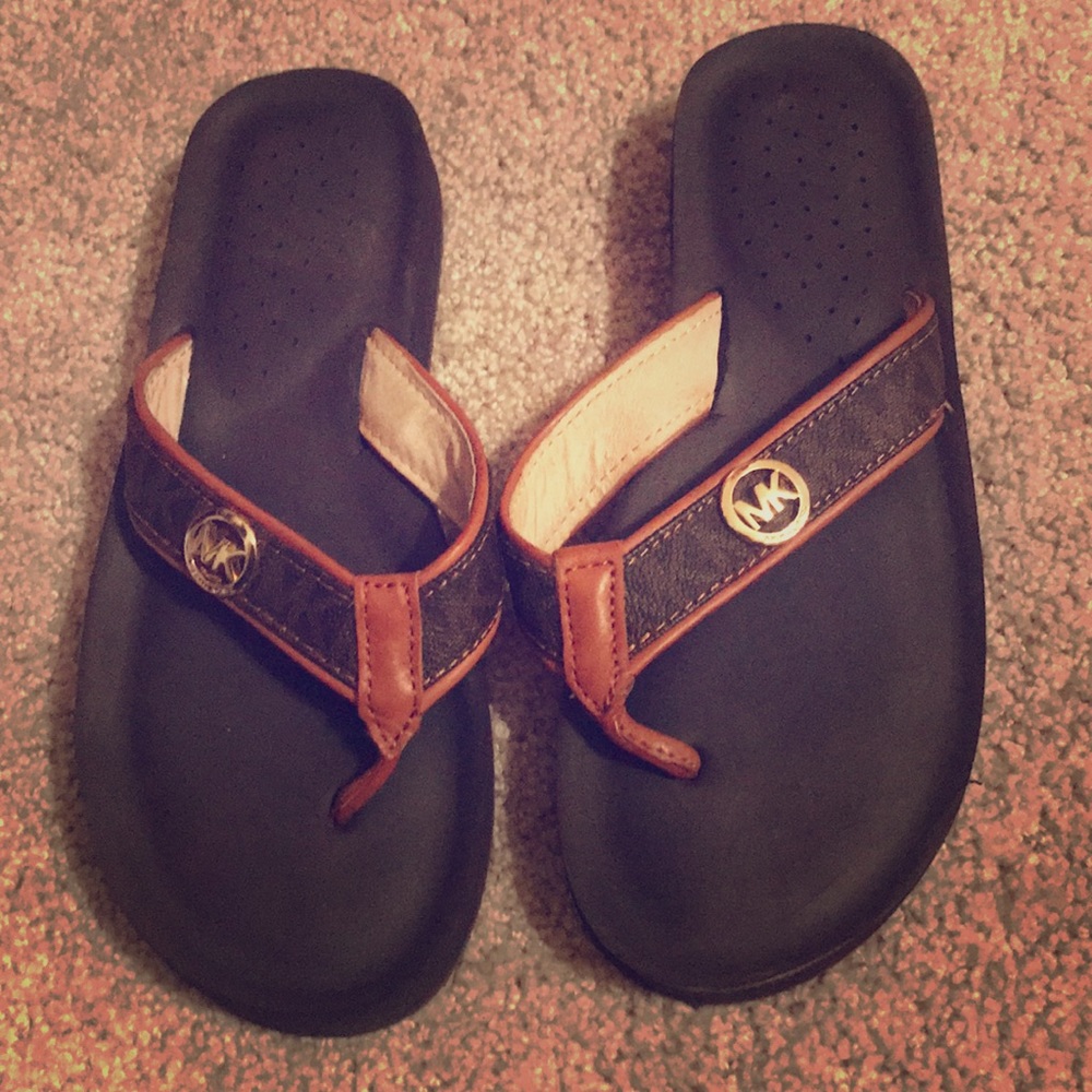 Michel kors flip flop